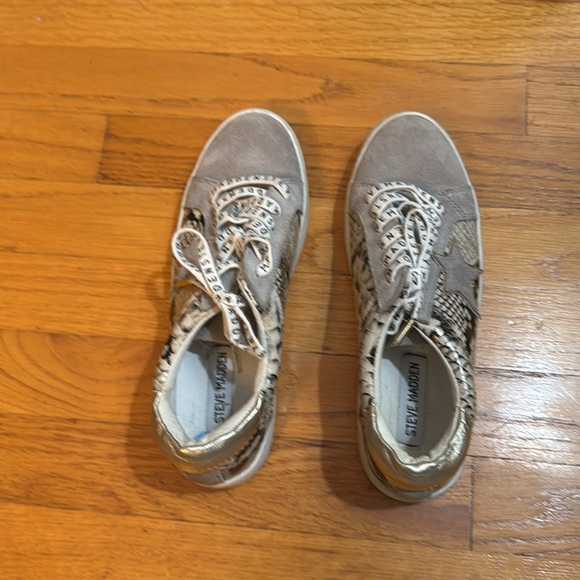 Steve Madden Women’s Sneakers - Picture 3 of 4